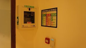 Rez de chaussée - défibrilateur - JPEG - 392.7 ko - 1539×1024 px