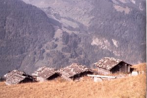 arrète de nantau et vue sur la vallée de graydon - JPEG - 93.5 ko