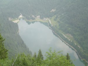 le lac depuis le belvédère - JPEG - 72.1 ko